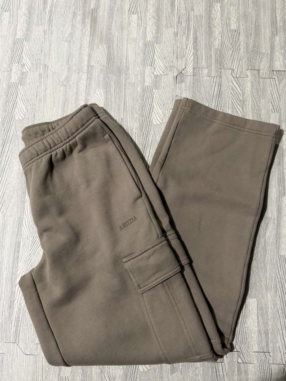 Aritzia mega sweat fleece Small Tall